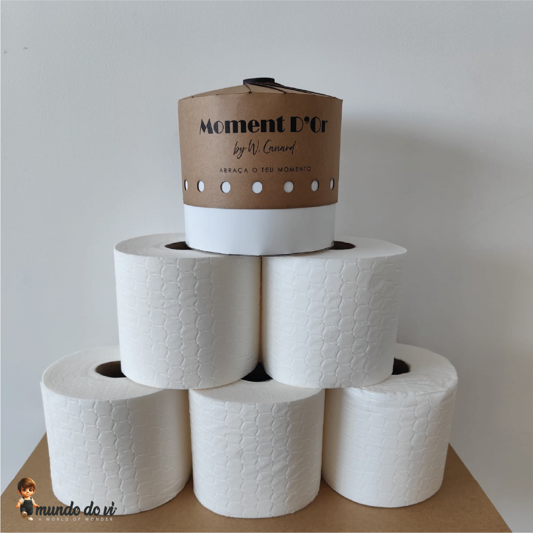 Moment D’Or – by W. Canard