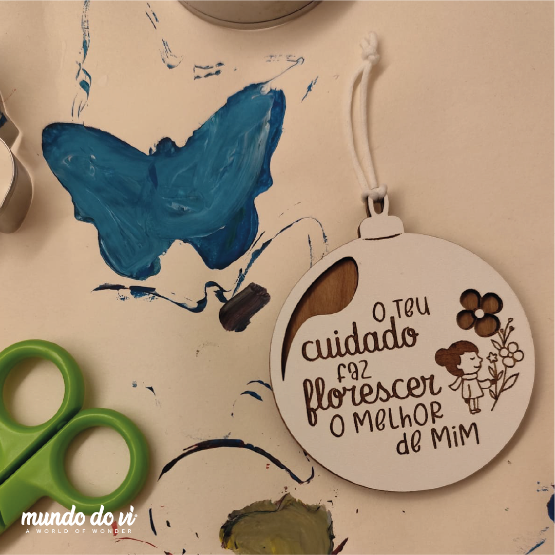 Bola de Natal para Educadora — versões menino e menina